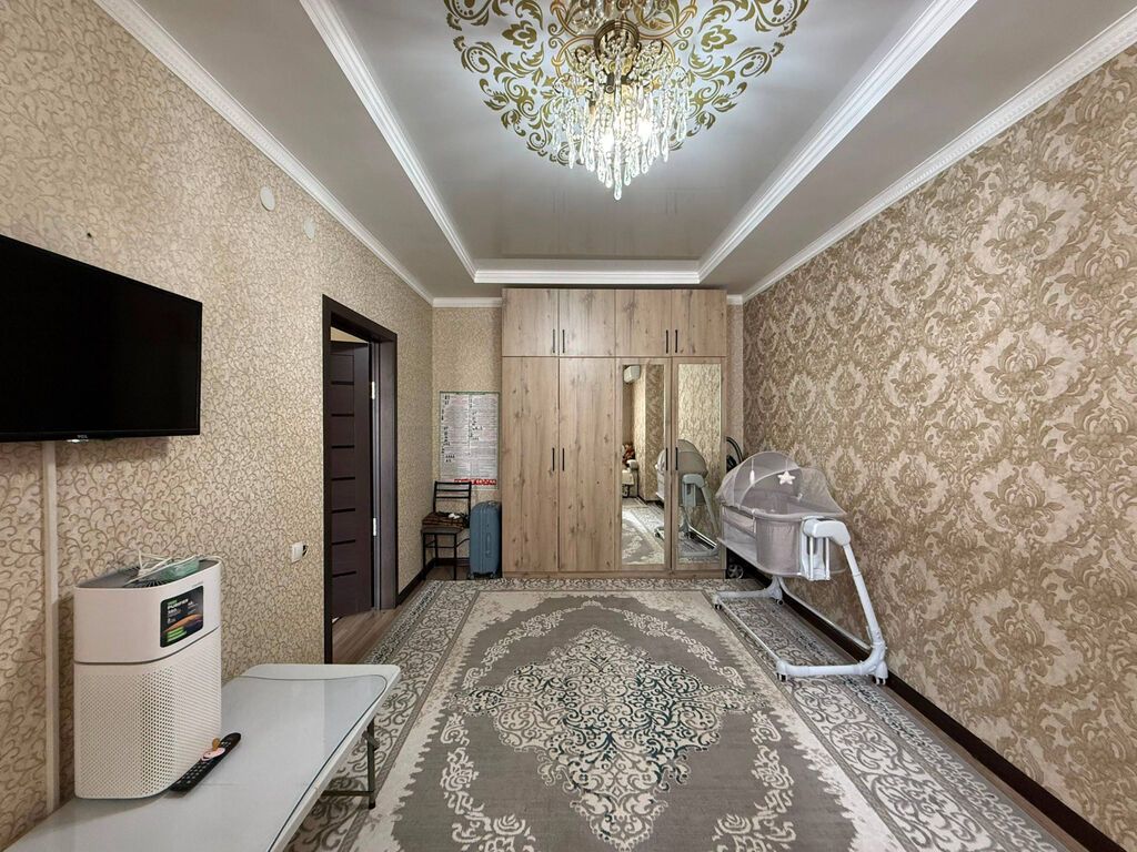 1 комната, 42 м², 8 этаж: фото 2