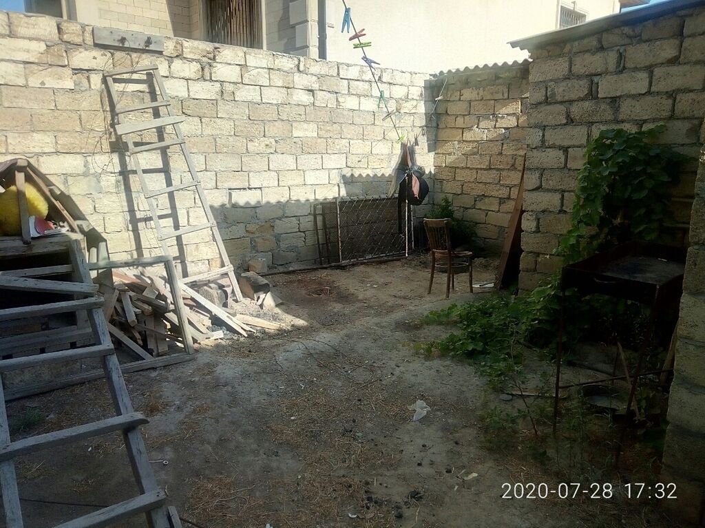 5 otaqlı, 220 kv. m, Orta təmir