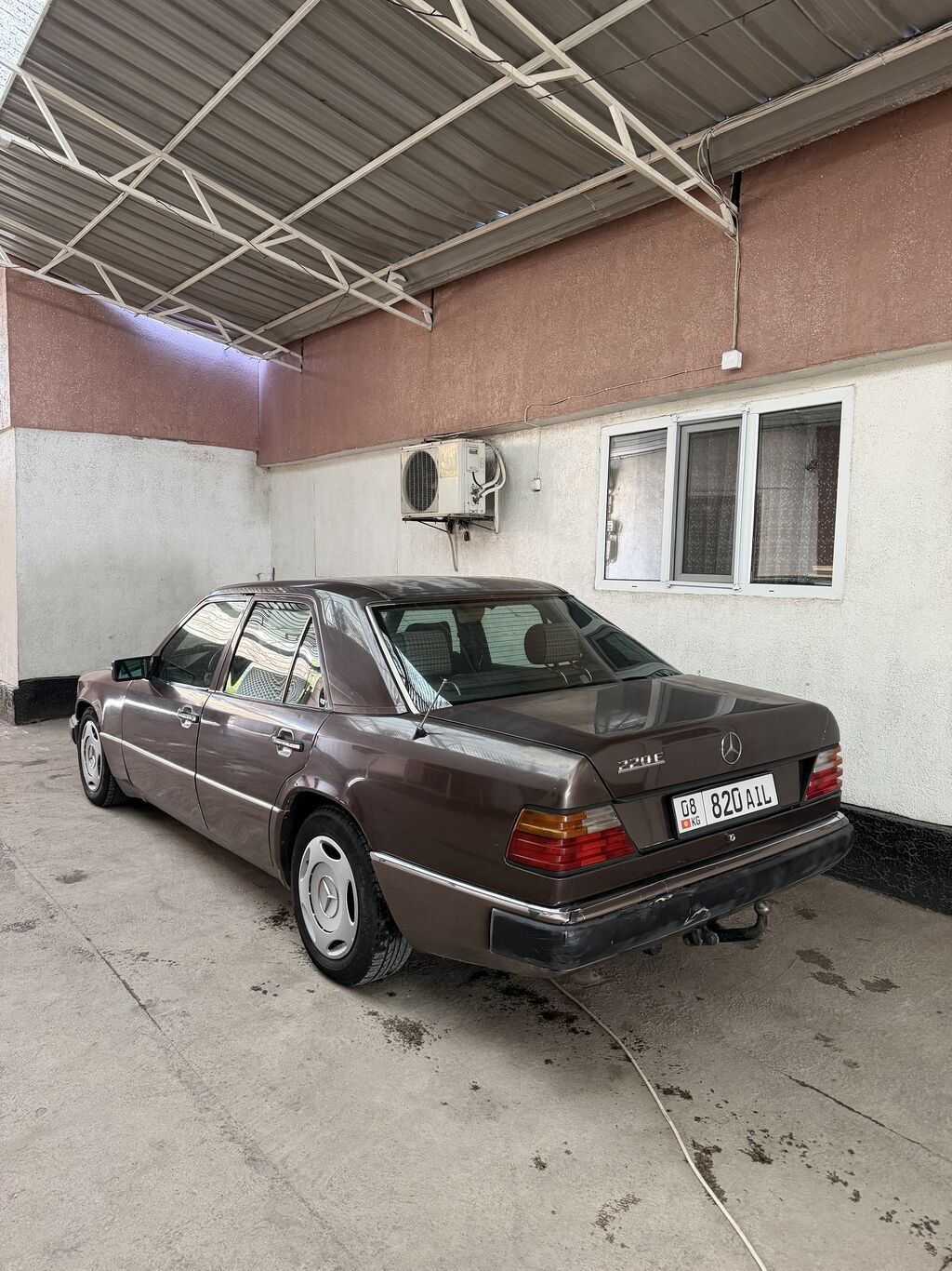 Mercedes-Benz W124: 1993 г., 2.2 л, Механика, Бензин, Седан: фото 5