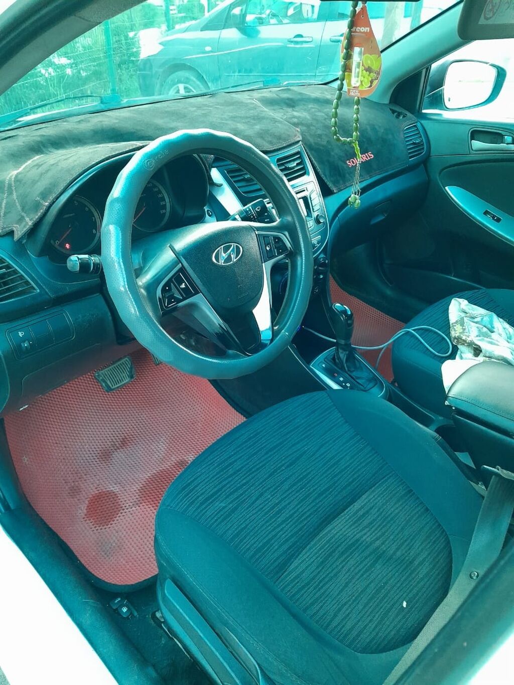 Hyundai Solaris: 2015 г., 1.6 л, Автомат, Бензин, Седан: фото 6