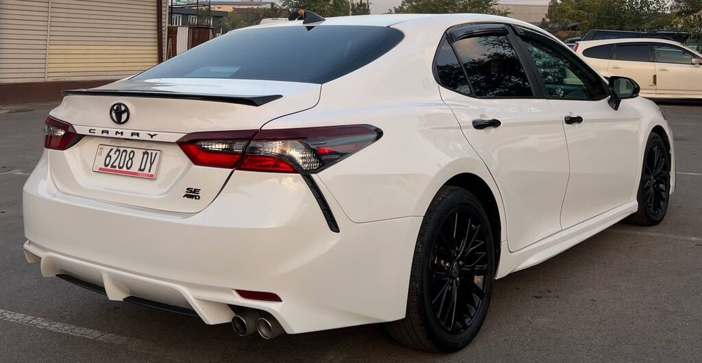 Toyota Camry: 2022 г., 2.5 л, Типтроник, Бензин, Седан: фото 5