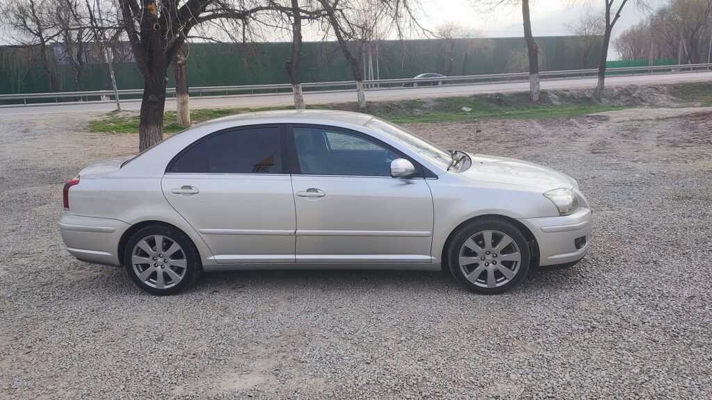 Toyota Avensis: 2007 г., 1.8 л, Автомат, Бензин, Седан: фото 3