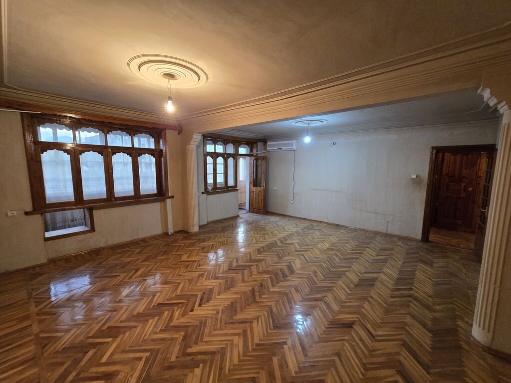Gəncə, 5 otaqlı, Köhnə tikili, 110 kv. m