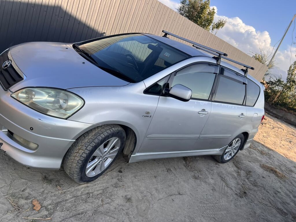 Toyota Ipsum: 2003 г., Автомат, Бензин, Минивэн: фото 2