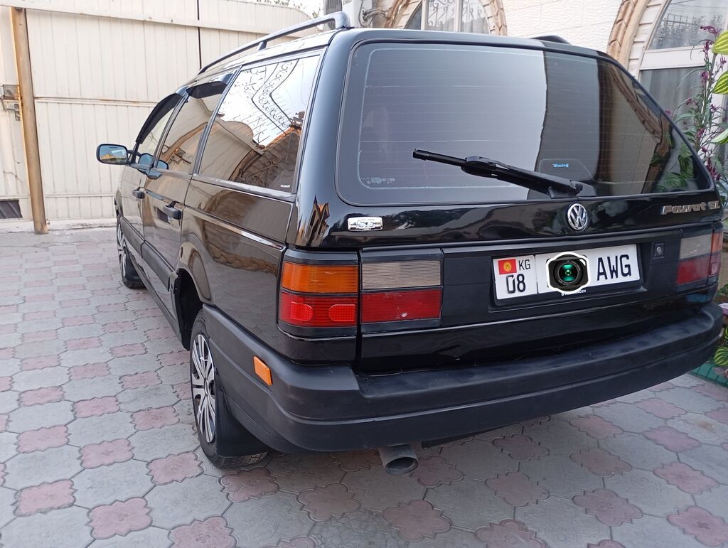 Volkswagen Passat Variant: 1991 г., 1.8 л, Механика, Бензин, Универсал: фото 4