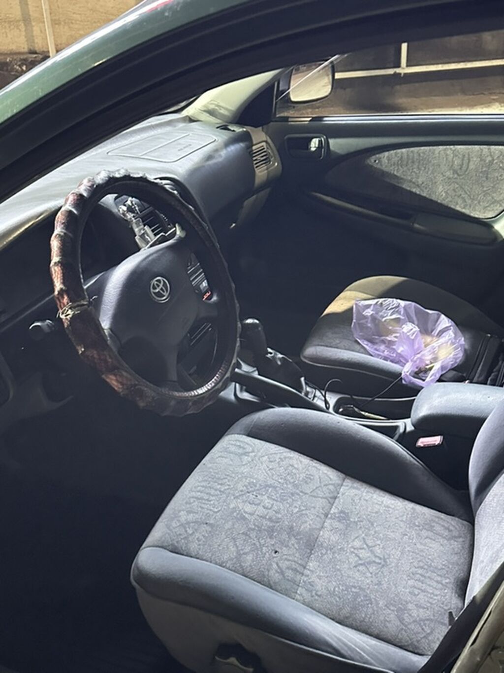 Toyota Avensis: 2000 г., 2 л, Механика, Бензин, Универсал: фото 4