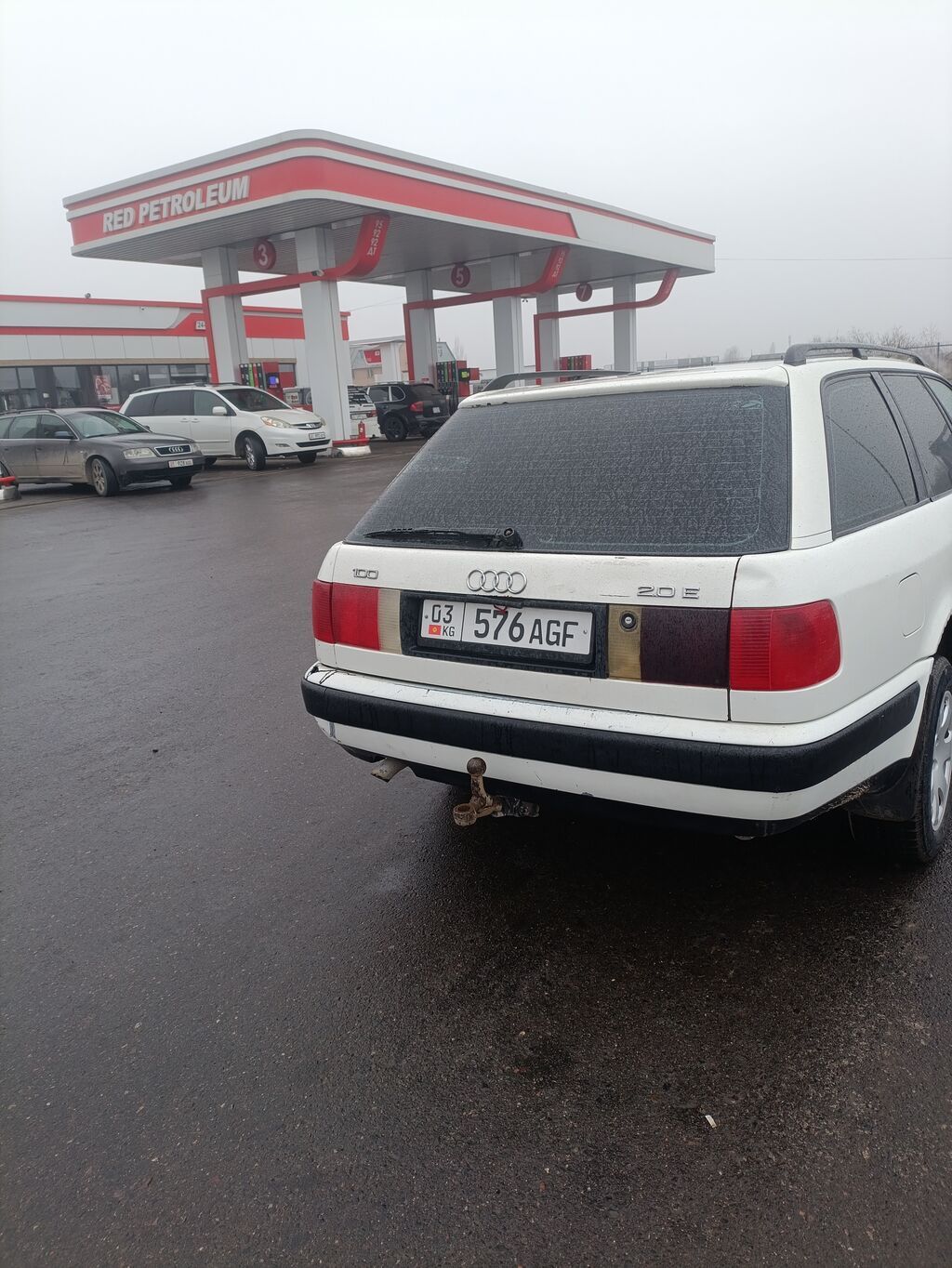 Audi 100: 1993 г., 2 л, Механика, Бензин, Универсал: фото 5