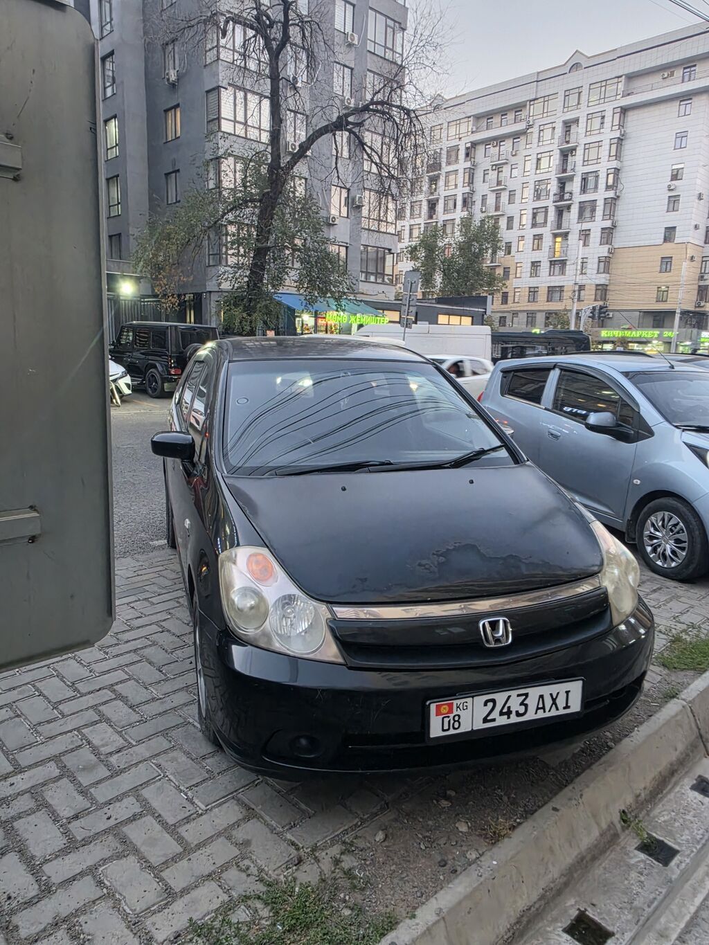 Honda Stream: 2004 г., 1.7 л, Автомат, Бензин, Минивэн: фото 1
