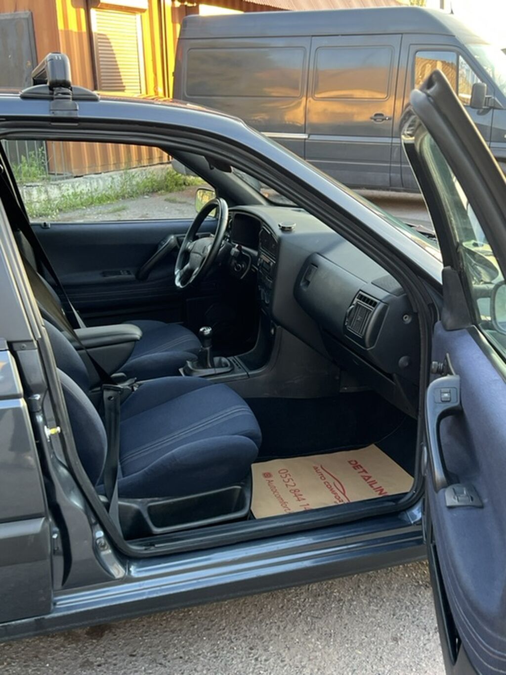Volkswagen Passat: 1990 г., 1.8 л, Механика, Бензин, Седан: фото 5