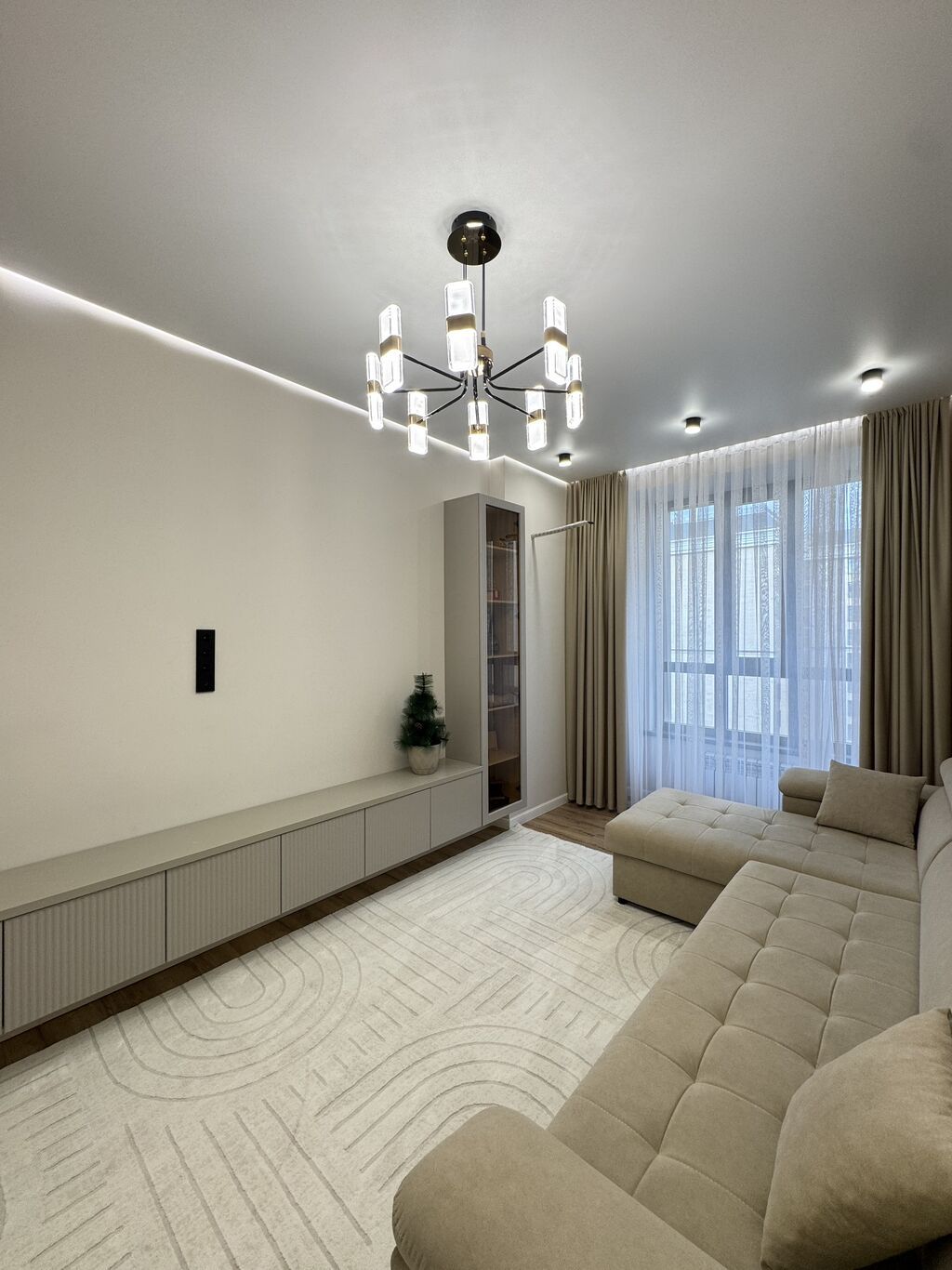 2 комнаты, 78 м², Южная Магистраль Элитка, 11 этаж, Дизайнерский ремонт: фото 3