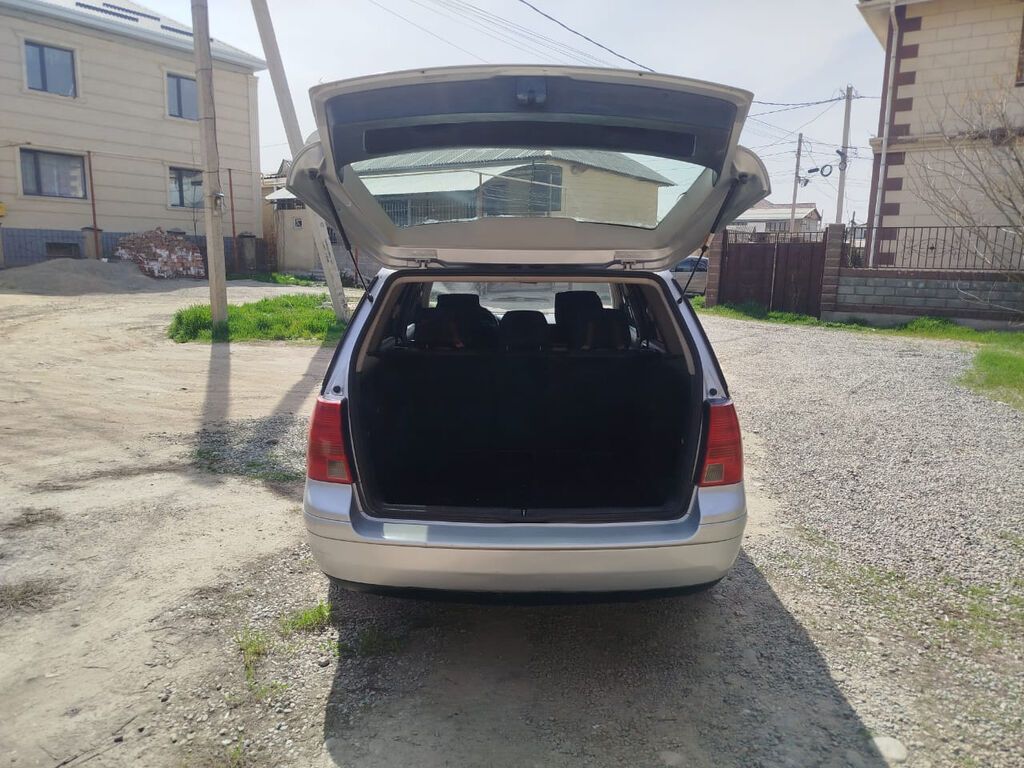 Volkswagen Golf: 2002 г., 1.6 л, Механика, Бензин, Универсал: фото 5