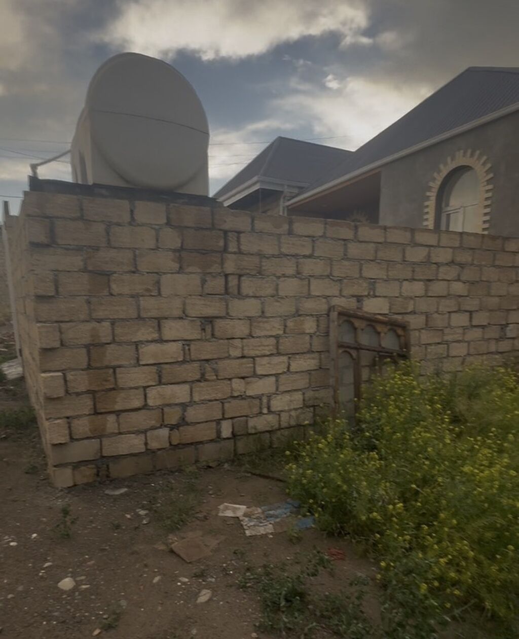 3 otaqlı, 75 kv. m, Kredit var, Təmirsiz