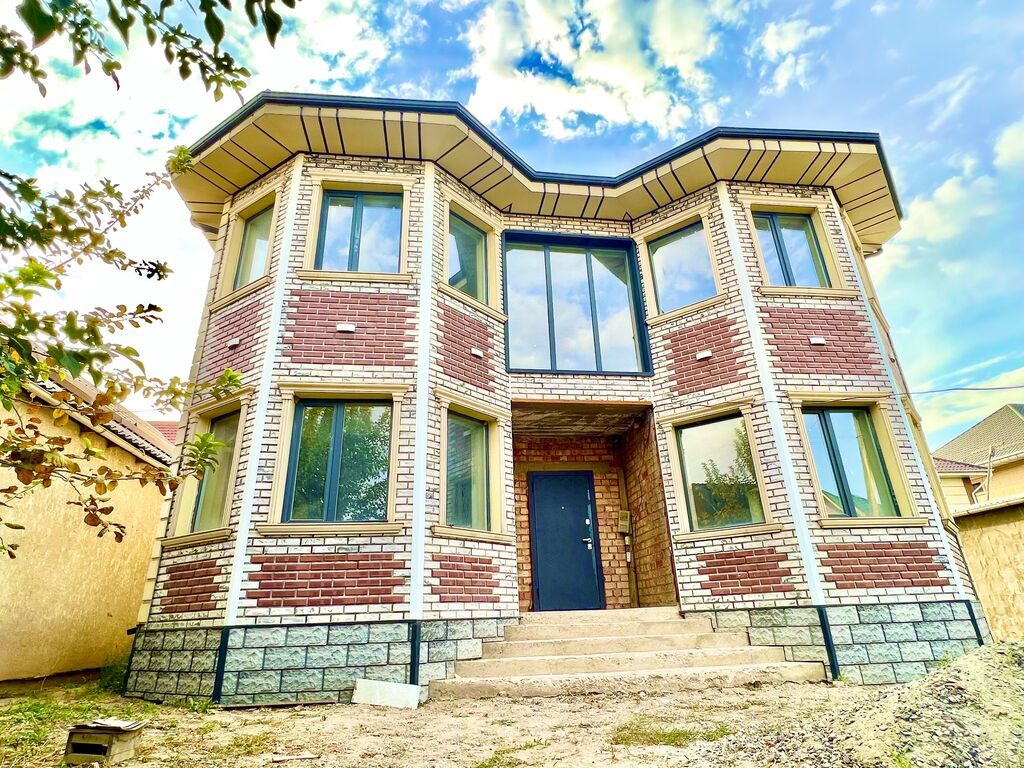 6 комнат и более, 200 м², 4 соток, Бишкек, Селекционное с. Собственник: фото 2