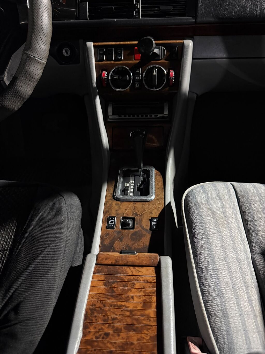 Mercedes-Benz W124: 1992 г., 2.3 л, Автомат, Бензин, Универсал: фото 8