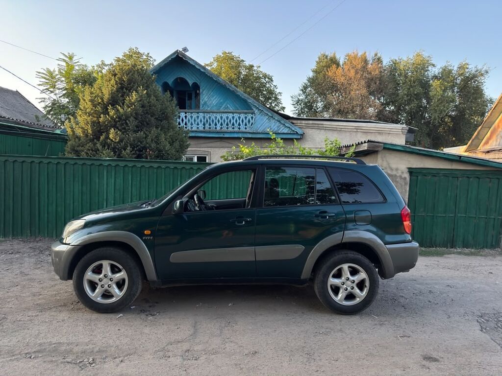 Toyota RAV4: 2001 г., 2 л, Автомат, Бензин: фото 4