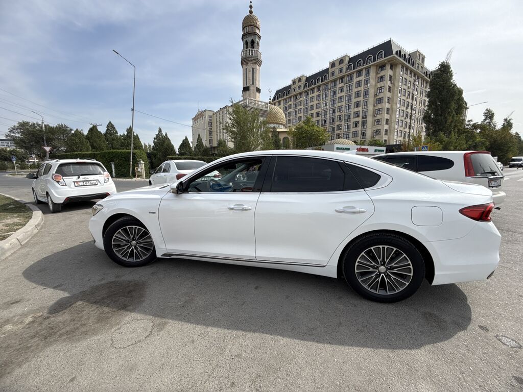 Hyundai Grandeur: 2019 г., 2.4 л, Автомат, Гибрид, Седан: фото 3
