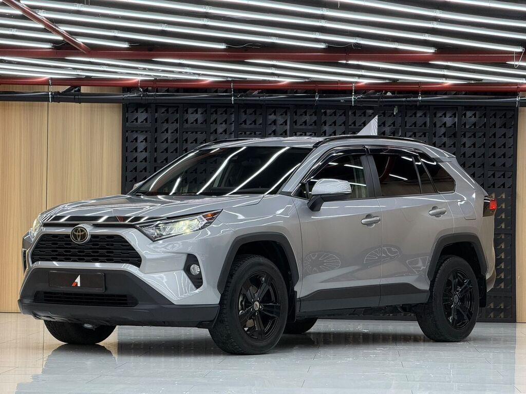 Toyota RAV4: 2019 г., 2.5 л, Автомат, Бензин, Кроссовер: фото 3