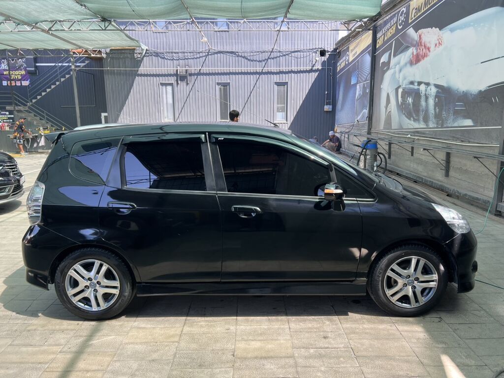 Honda Jazz: 2004 г., 1.5 л, Механика, Бензин, Хэтчбэк: фото 5