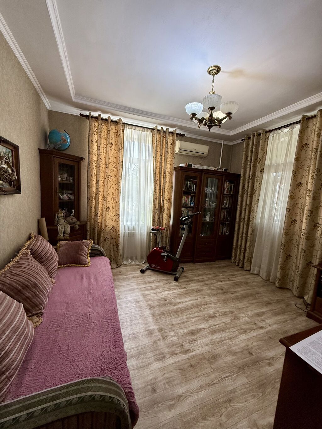 3 комнаты, 63 м², Юг-2 мкр Сталинка, 2 этаж, Косметический ремонт: фото 2