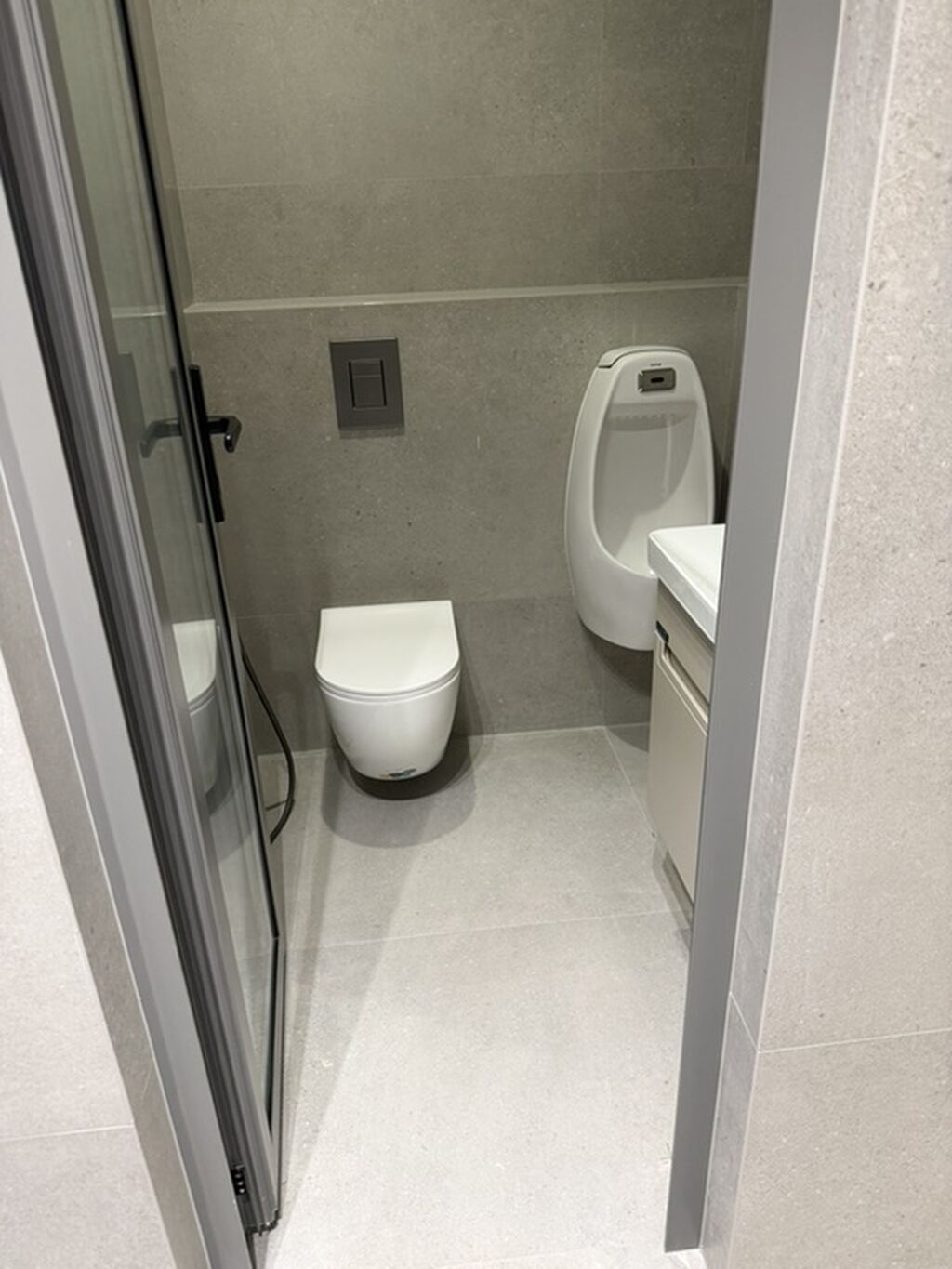 Аренда офисов, 36 м², В жилом комплексе, С оборудованием, С системой безопасности