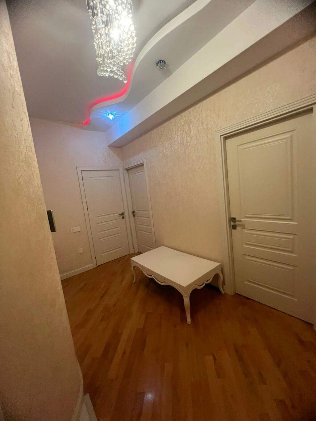 3-room new-build apartment for rent in Nərimanov, 86 m², 1 100 AZN/mo, photo 4 / 12