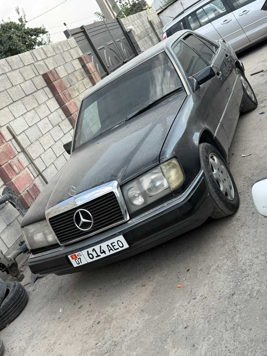 Mercedes-Benz W124: 1990 г., 2.3 л, Механика, Бензин, Седан: фото 4