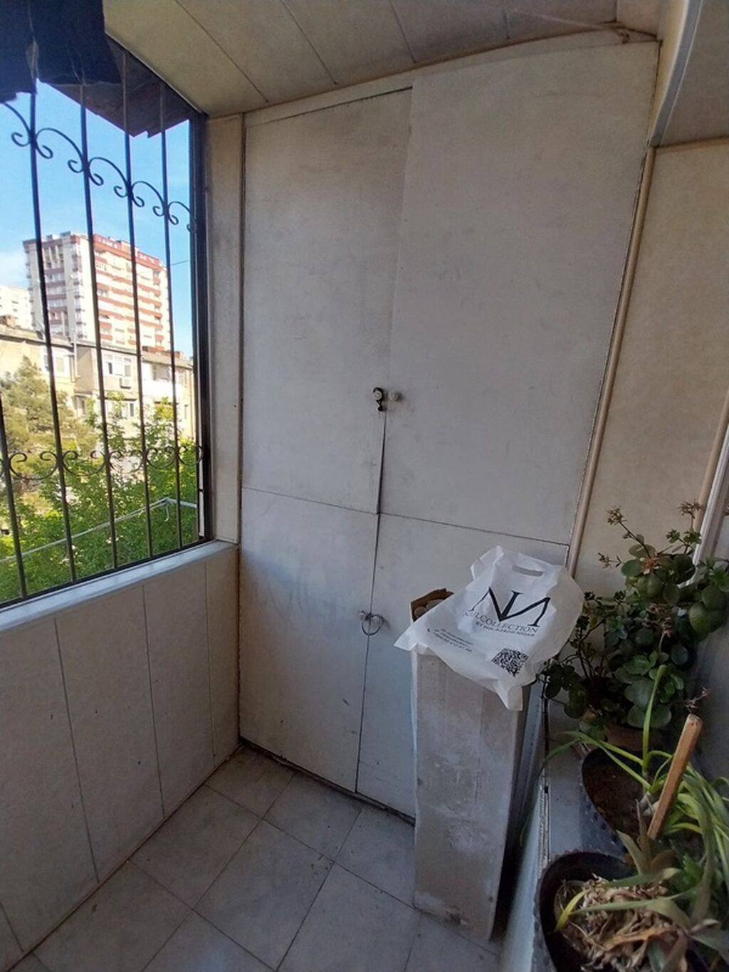 Bakı, Yasamal, 3 otaqlı, Köhnə tikili, m. İnşaatçılar, 75 kv. m