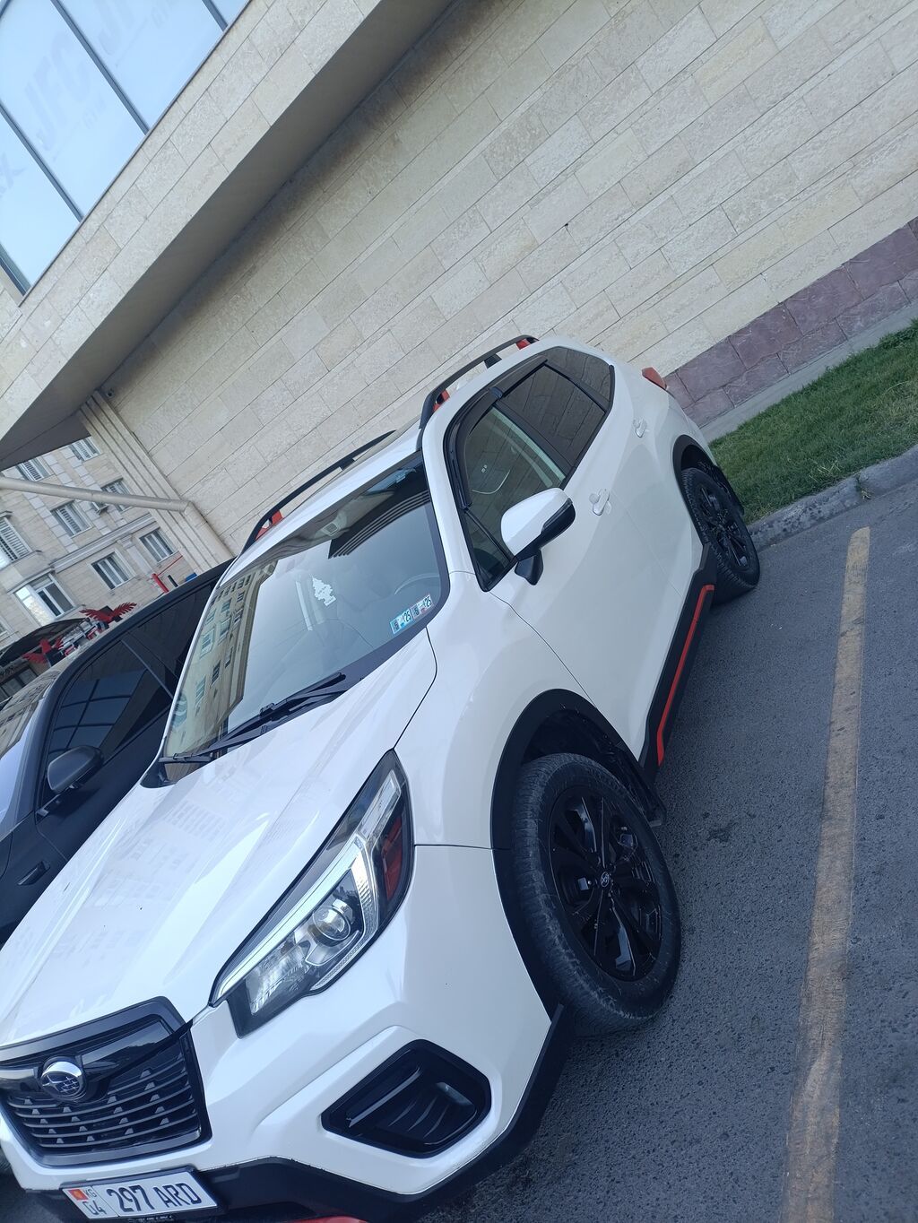 Subaru Forester: 2019 г., 2.5 л, Автомат, Бензин, Кроссовер: фото 2
