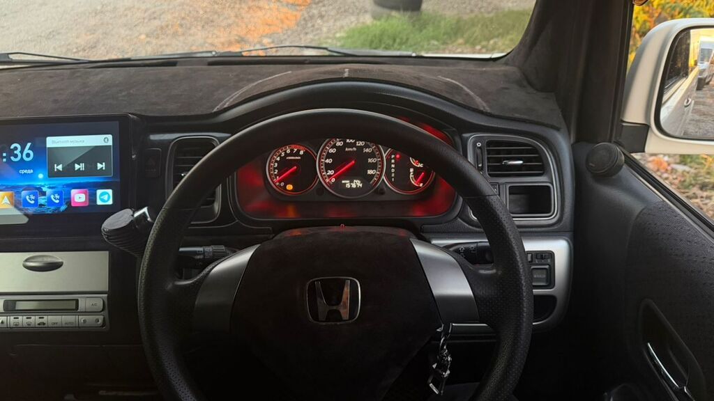 Honda Stepwgn: 2004 г., 2.4 л, Автомат, Газ, Минивэн: фото 2