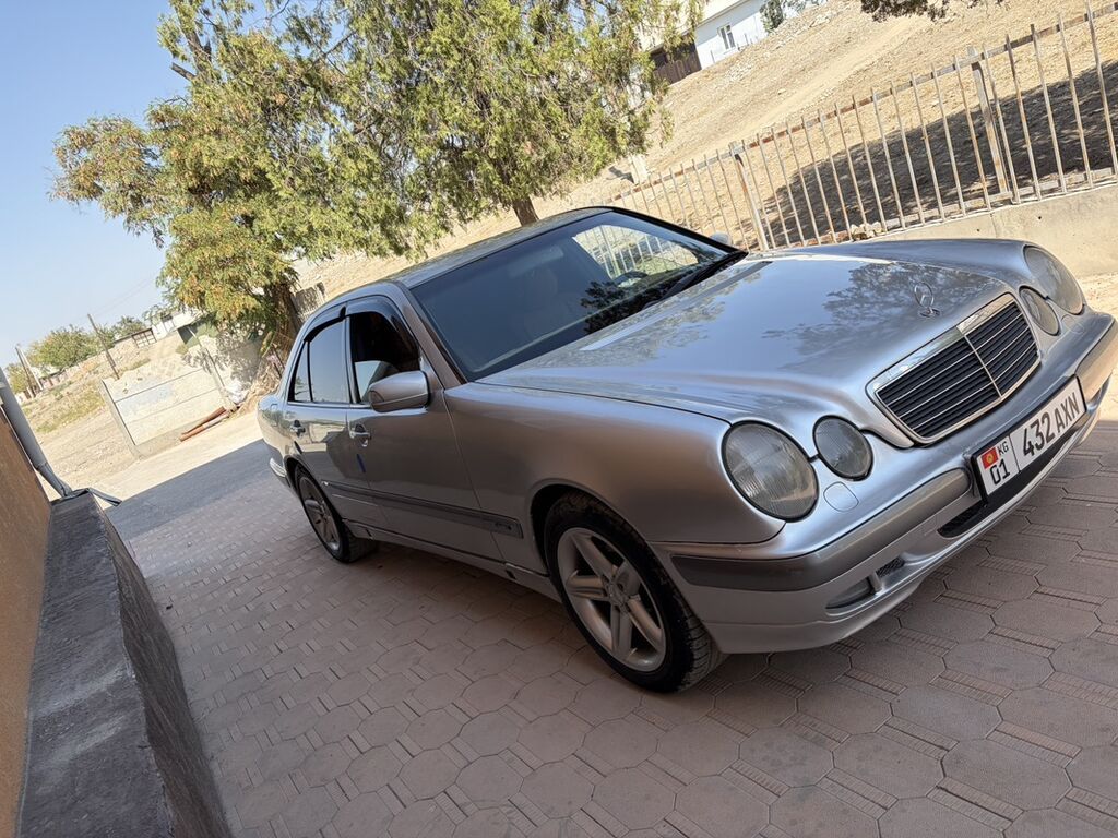 Mercedes-Benz E-Class: 1999 г., 2 л, Автомат, Бензин, Седан: фото 1
