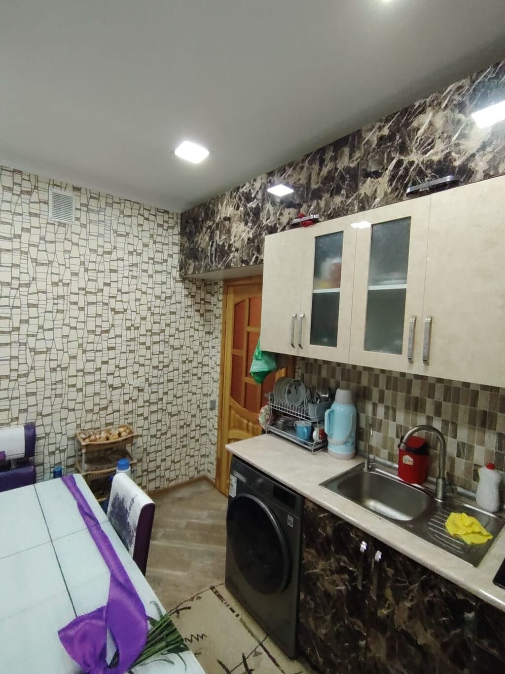 Sumqayıt, 4 otaqlı, Köhnə tikili, 93 kv. m