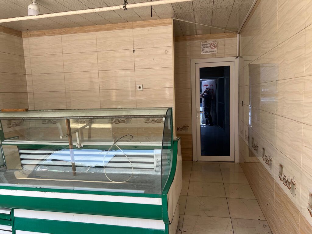 İcarəyə verilir – küçəyə çıxışı olan kiçik ticarət obyekt
