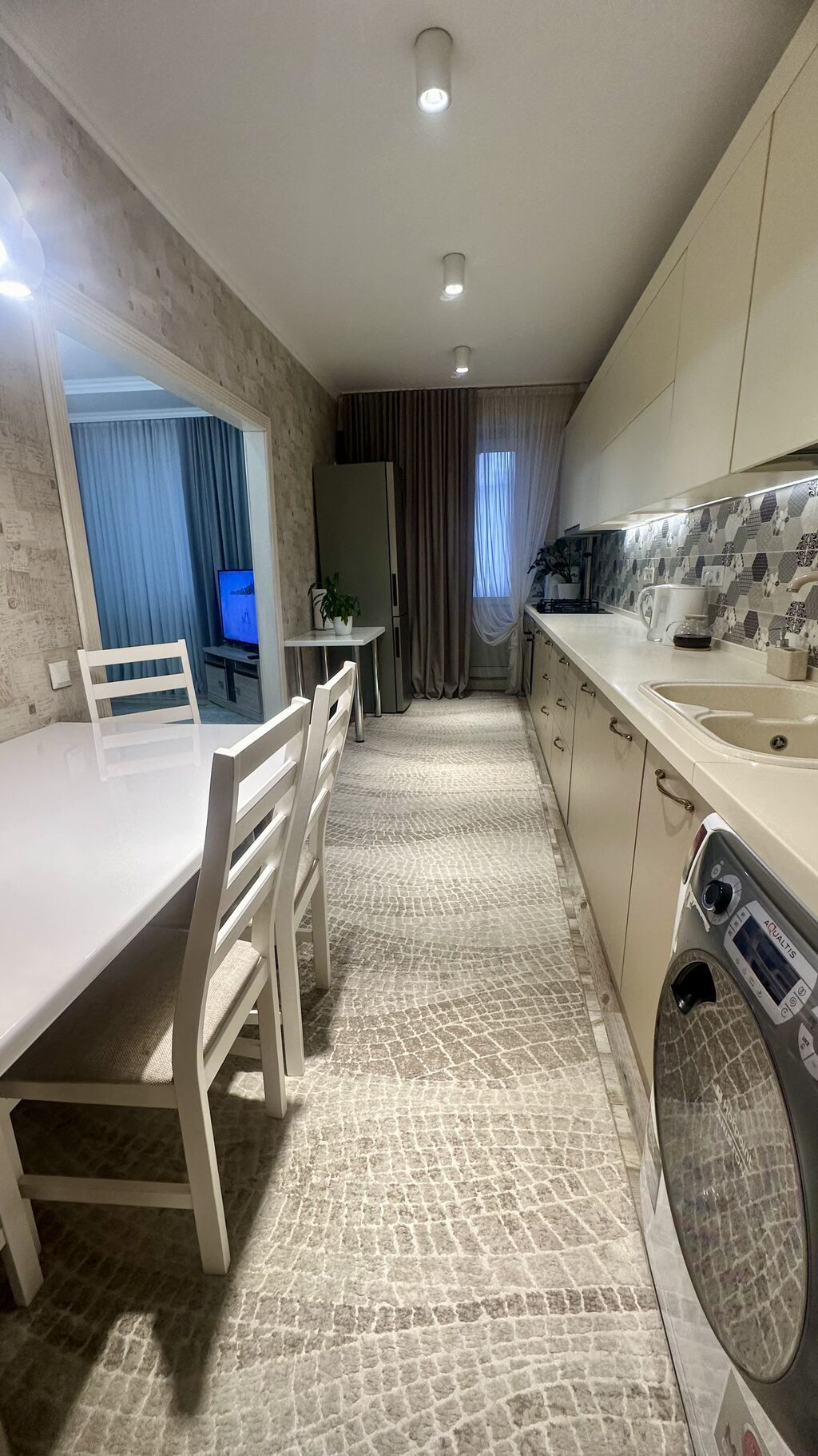 3 комнаты, 110 м², 5 мкр Элитка, 3 этаж, Евроремонт: фото 2