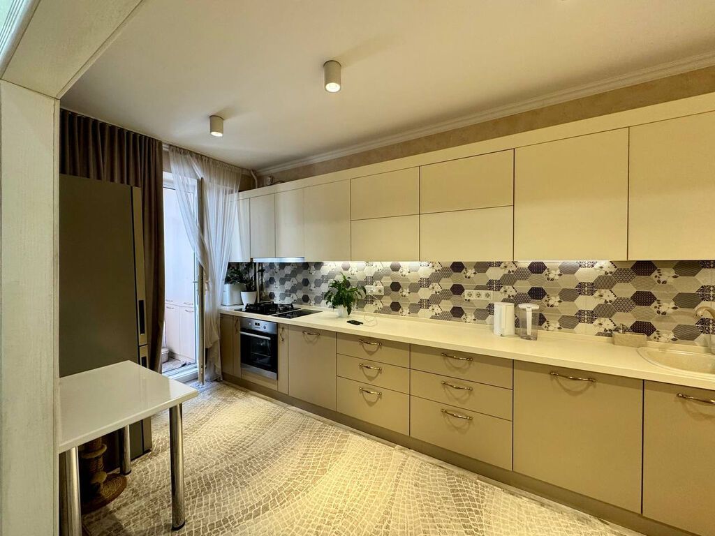 3 комнаты, 110 м², 5 мкр Элитка, 3 этаж, Дизайнерский ремонт: фото 7