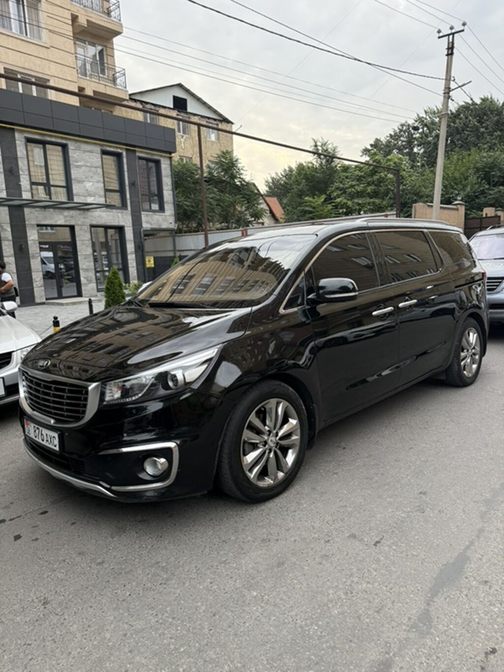 Kia Carnival: 2017 г., 2.2 л, Автомат, Дизель, Минивэн: фото 2