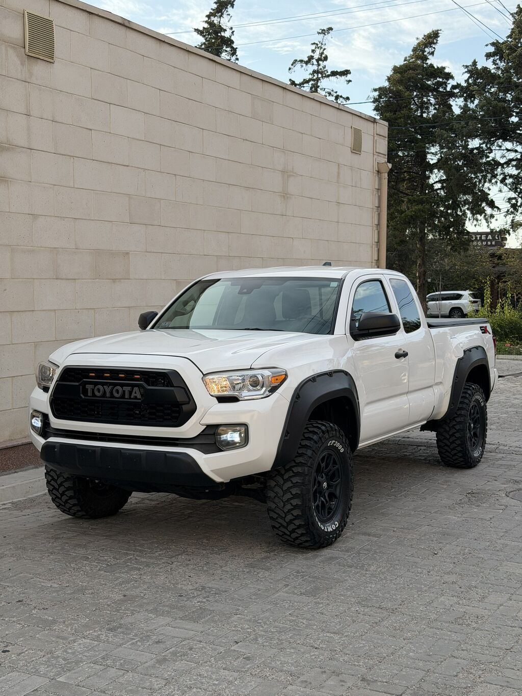 Toyota Tacoma: 2020 г., 2.7 л, Автомат, Бензин, Пикап — фото 3