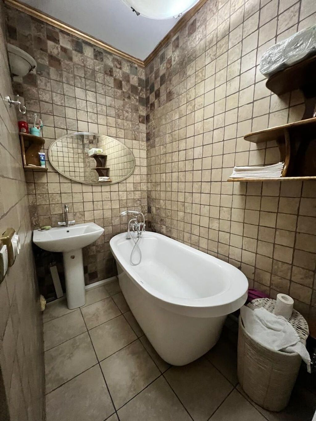 4 комнаты, 190 м², Ала-Арча ТРЦ 9 этаж, Старый ремонт: фото 8