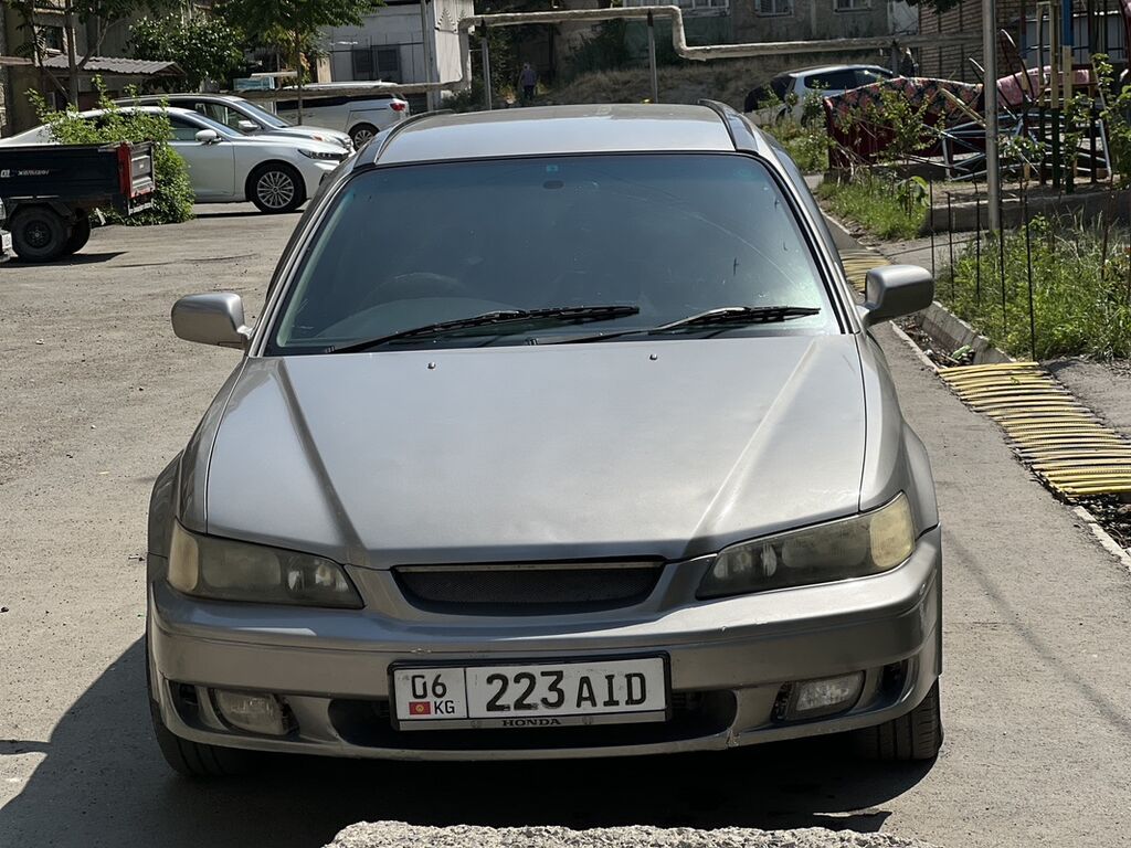 Honda Accord: 2000 г., Автомат, Бензин, Универсал: фото 2