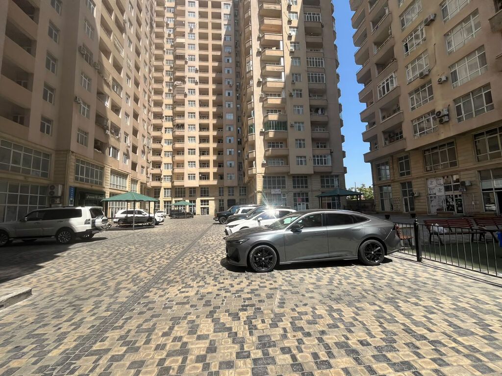 3 otaqlı, Yeni tikili, 138 kv. m