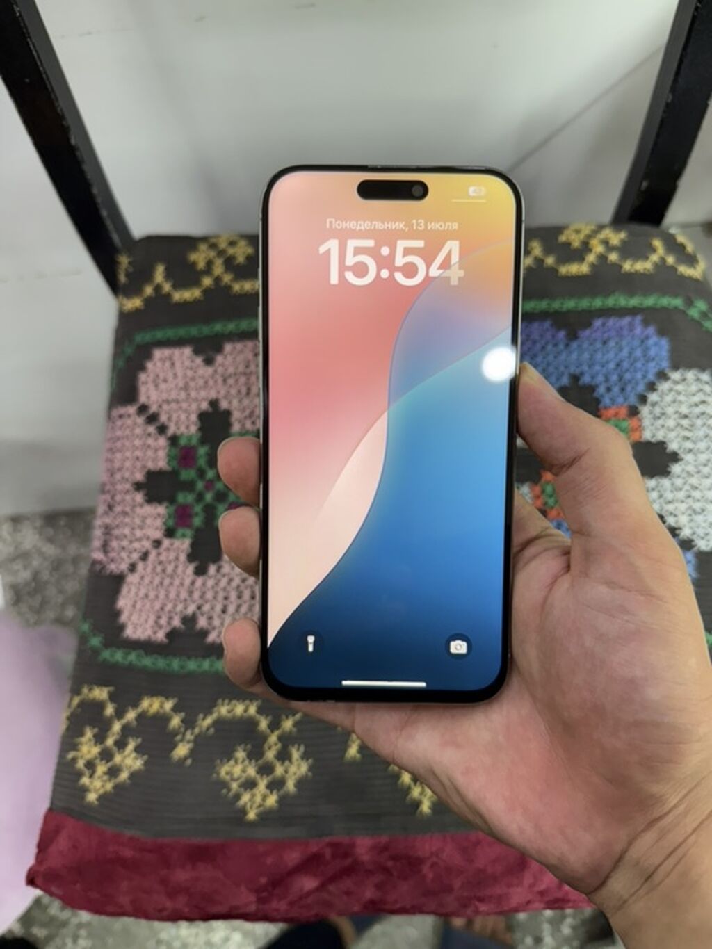 IPhone 15 Pro Max, Б/у, 256 ГБ, Серебристый, 79 %: фото 2