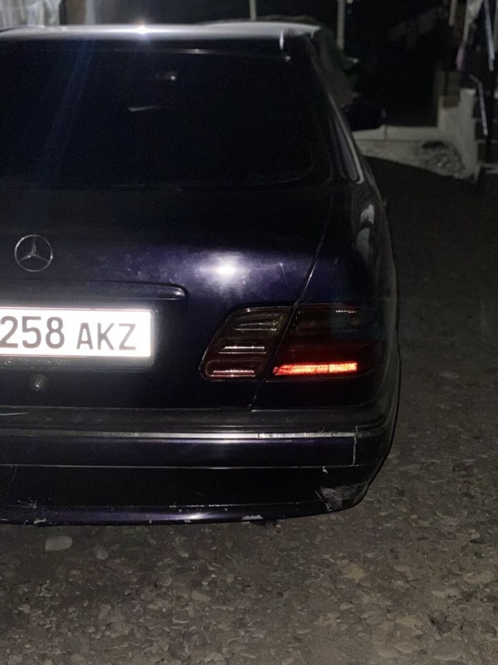 Mercedes-Benz E-Class: 2002 г., 3.2 л, Автомат, Газ, Седан: фото 5