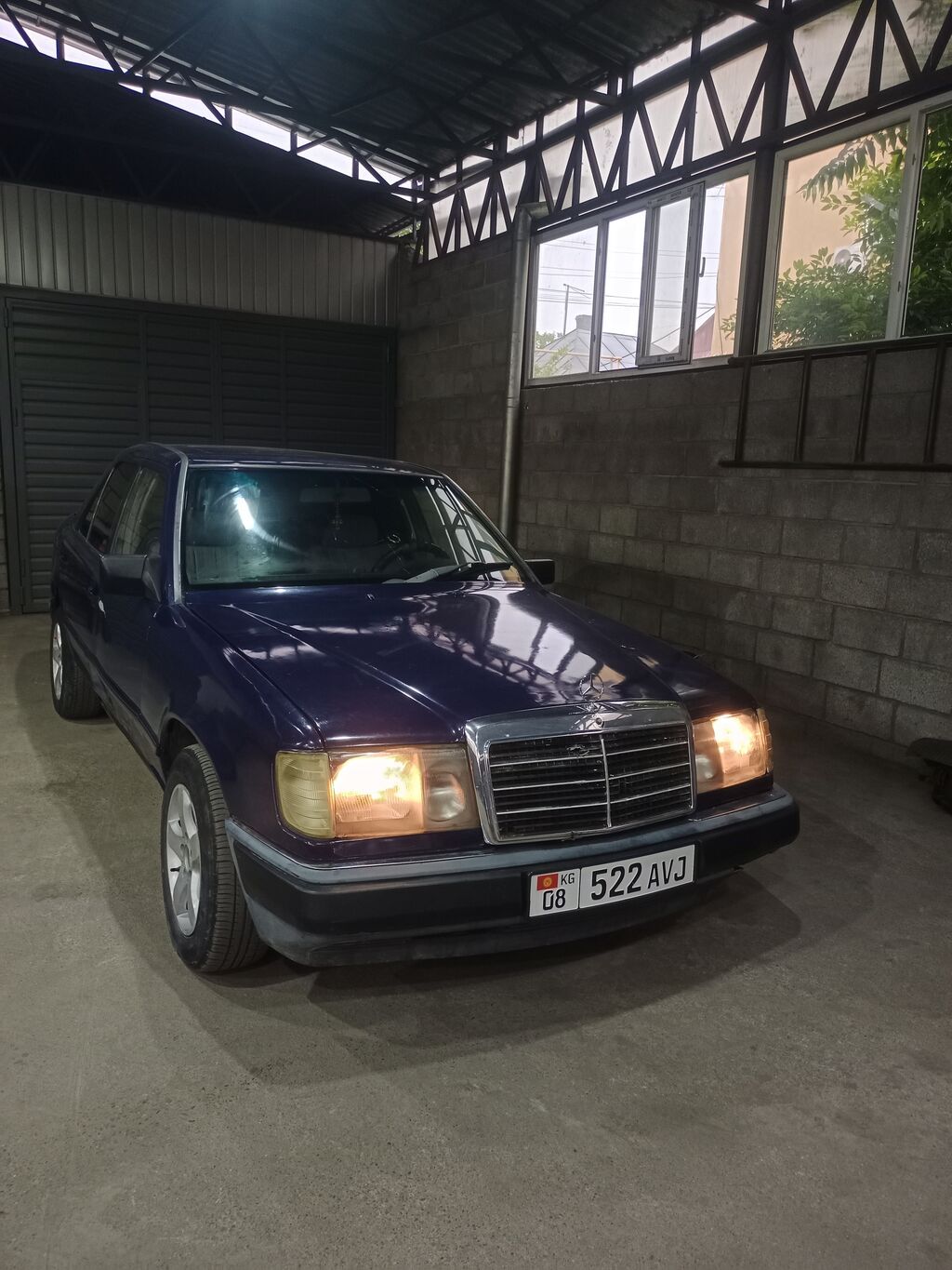 Mercedes-Benz W124