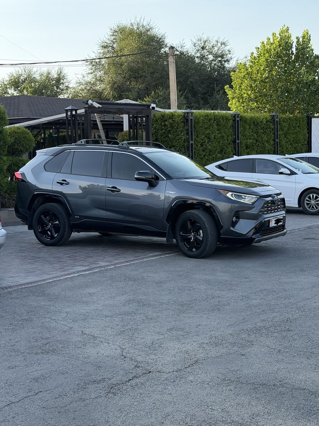 Toyota RAV4: 2019 г., 2.5 л, Вариатор, Гибрид, Кроссовер: фото 3