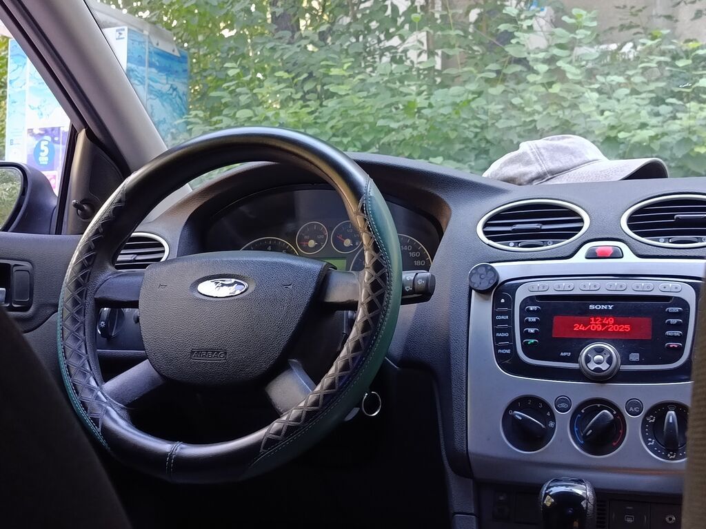 Ford Focus: 2006 г., 1.6 л, Автомат, Бензин, Седан: фото 4
