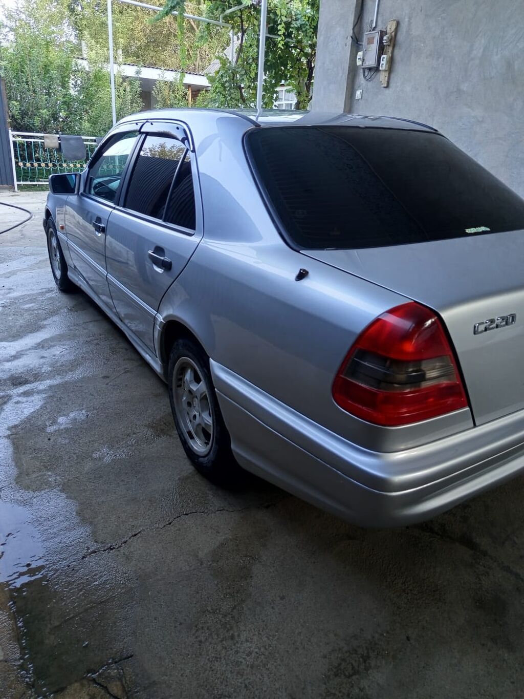 Mercedes-Benz C-Class: 1995 г., 2 л, Механика, Бензин, Седан: фото 3