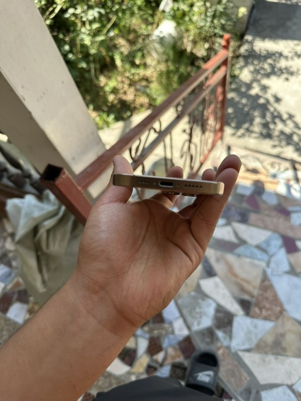 IPhone 16 Pro, 128 ГБ Характеристики и детали: - Модель: iPhone 16: фото 4