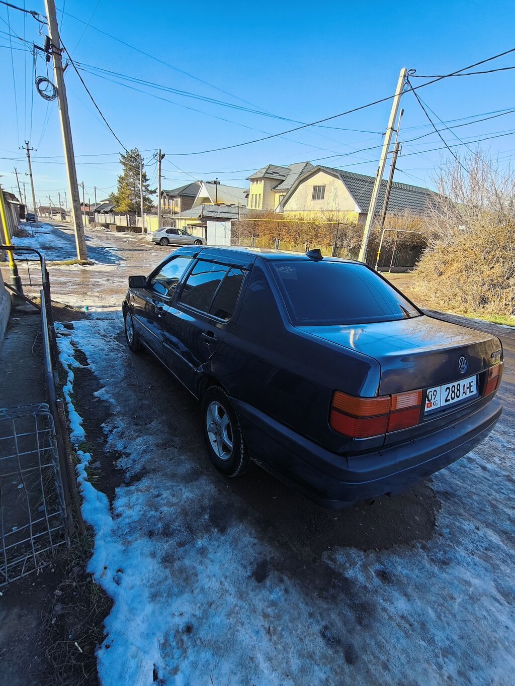 Volkswagen Vento: 1992 г., 1.8 л, Механика, Бензин, Седан: фото 5