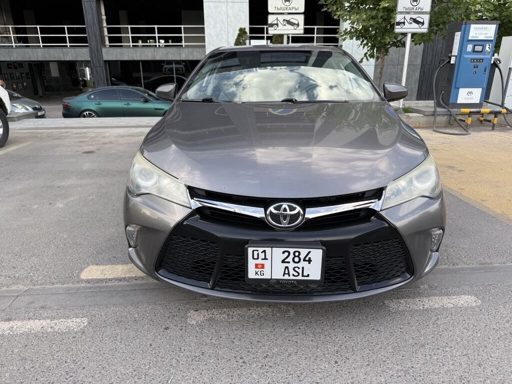 Toyota Camry: 2017 г., 2.5 л, Автомат, Бензин, Седан: фото 1