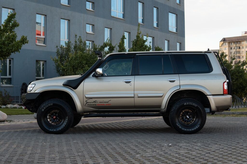 Nissan Patrol: 2003 г., 4.8 л, Автомат, Газ, Внедорожник: фото 5