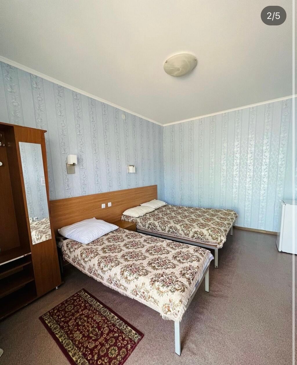 В городе Чолпон ата в номере есть санузел телевизор холодильник стул: фото 3